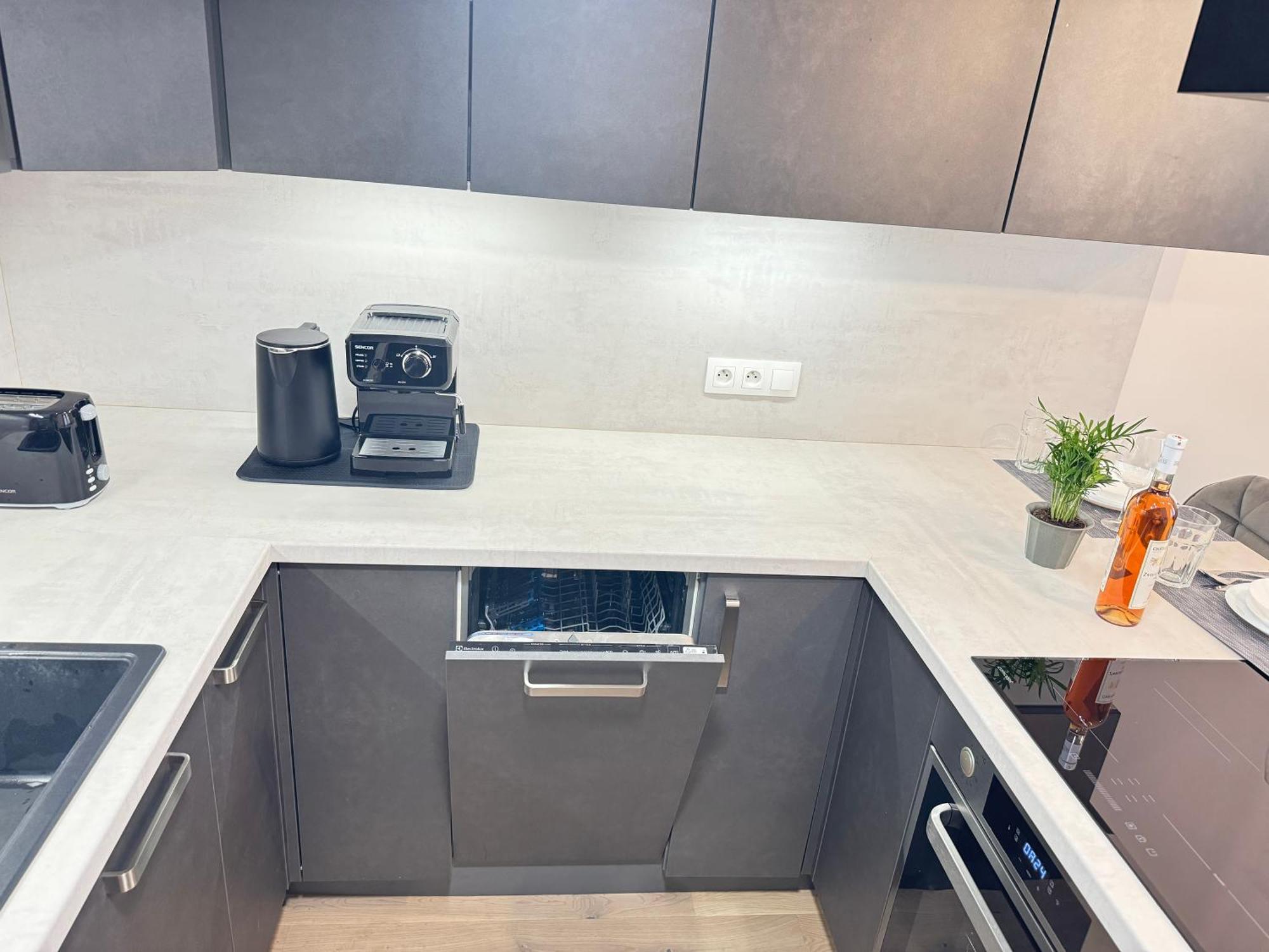 Free Parking - Cozy Apartment Near Vysehrad Railway Bridge 프라하 외부 사진